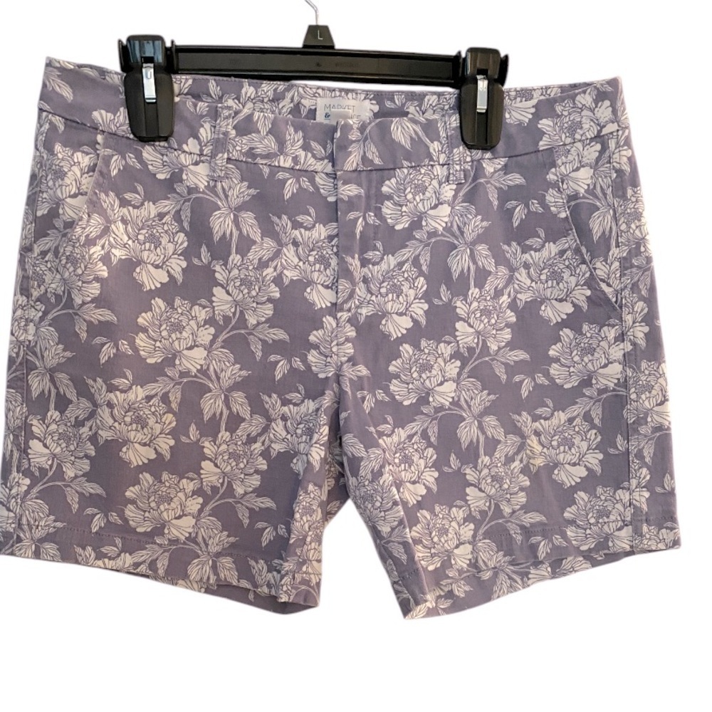 Market Spruce Women's Floral Purple Shorts front pockets back faux pockets 10
